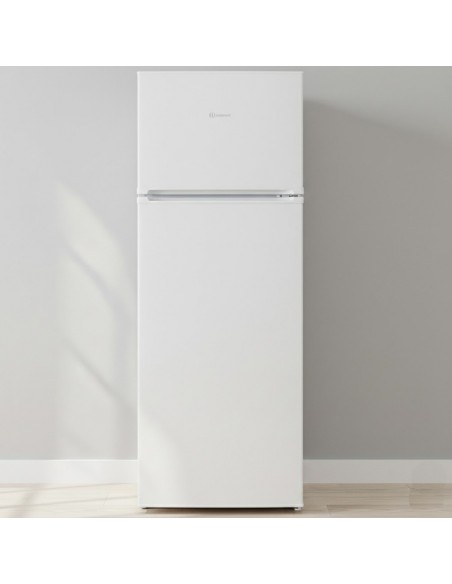 Réfrigérateur familial INDESIT avec congélateur haut et éclairage LED Réfrigérateur familial INDESIT avec congélateur haut et éclairage LED