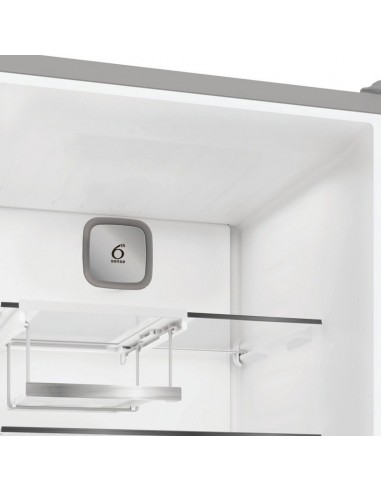 réfrigérateur Whirlpool inox 250L cuisine moderne élégante