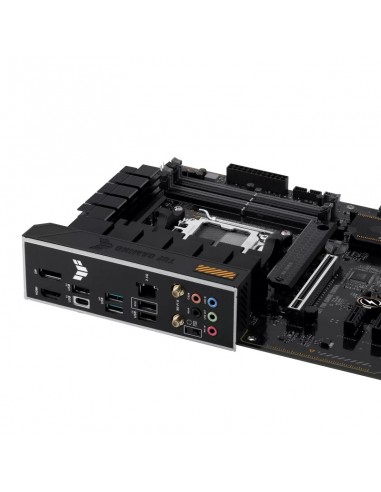 ASUS TUF A620 PRO WiFi slots mémoire DDR5 haute fréquence ASUS TUF A620 PRO WiFi slots mémoire DDR5 haute fréquence
