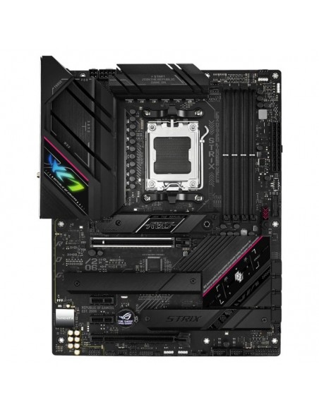 ASUS ROG Strix B650E-F Gaming WIFI AM5 vue ports arrière ASUS ROG Strix B650E-F Gaming WIFI AM5 vue ports arrière