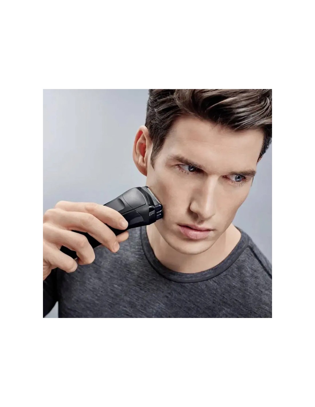 Rasage confortable homme avec rasoir électrique Braun