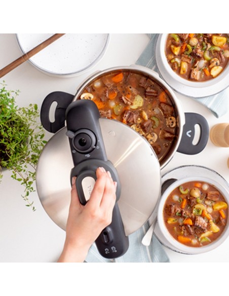 Cocotte inox Tefal design compact moderne