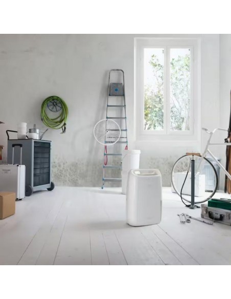 Élimination rapide de l’humidité avec déshumidificateur Delonghi