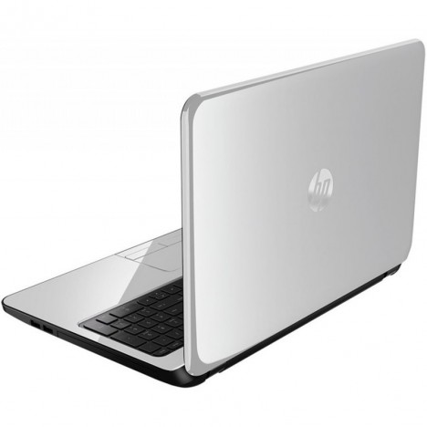 Pc portable HP 15-ac002nk / Dual Core / 4 Go / Blanc Pc portable HP 15-ac002nk / Dual Core / 4 Go / Blanc