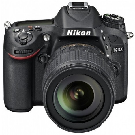 Réflex Numérique Nikon D7100 + AF-S DX Nikkor 18-140mm Réflex Numérique Nikon D7100 + AF-S DX Nikkor 18-140mm