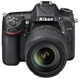 Réflex Numérique Nikon D7100 + AF-S DX Nikkor 18-140mm Réflex Numérique Nikon D7100 + AF-S DX Nikkor 18-140mm