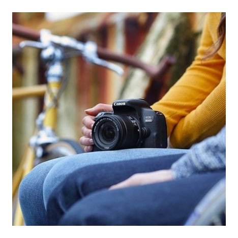 Canon EOS 800D + EF-S 18-55mm f/4-5.6 IS STM Canon EOS 800D + EF-S 18-55mm f/4-5.6 IS STM