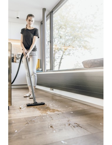 Aspirateur Multifonction Karcher WD 2... Aspirateur Multifonction Karcher WD 2...