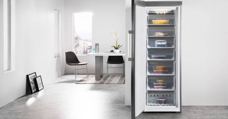 congélateur vertical Whirlpool 307L blanc