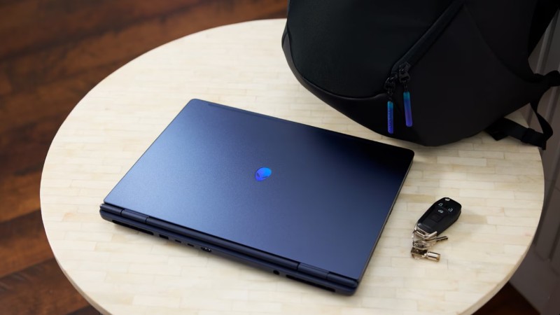 Laptop Gaming DELL Alienware 16 pouces design bleu RTX 5070 immersif