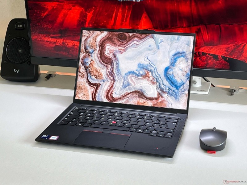 Pc Portable Lenovo ThinkPad E14 Gen 7 vue avant design élégant