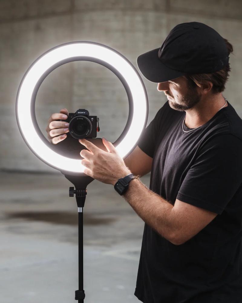 Ring Light professionnel LED avec trépied pour studio et streaming