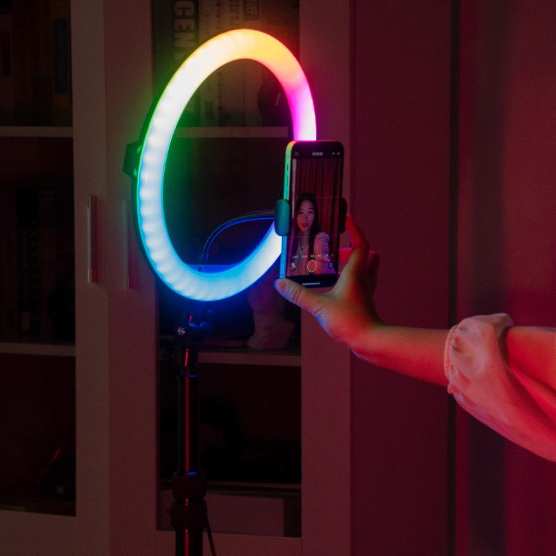 Ring Light pour TikTok et YouTube avec support smartphone intégré