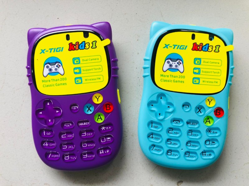Smartphone X-TIGI 1 kids écran LCD et jeux intégrés