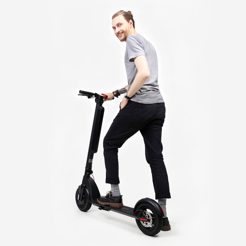 Trottinette électrique X8 batterie amovible autonomie 45 km