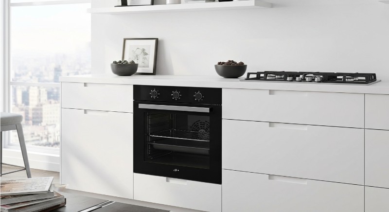 Four électrique Encastrable PREMIUM 60 cm noir haute performance